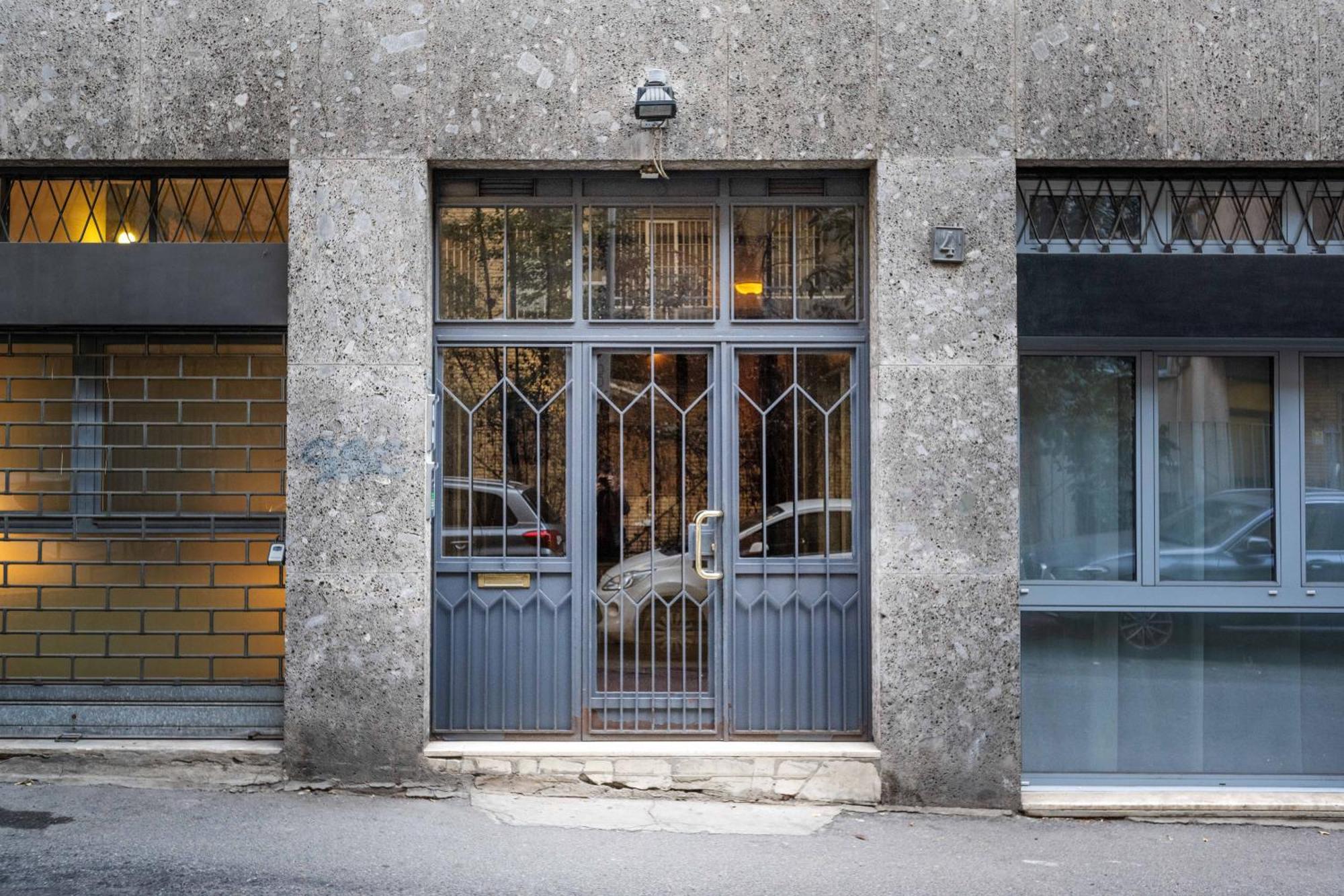 One Bedroom Apartment With Terrace Near Duomo Milan Exterior photo